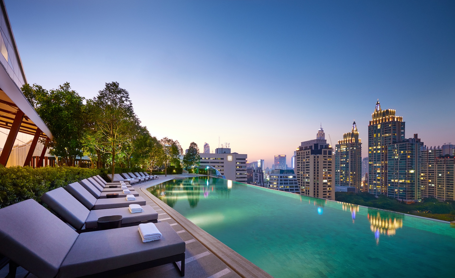 Bangkok Travel Guide | Top Luxury Hotels in Bangkok | LuxuryHunt.com